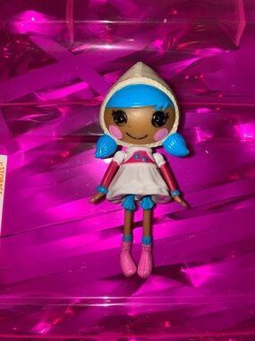 Lalaloopsy minis Mittens Fluff N Stuff doll